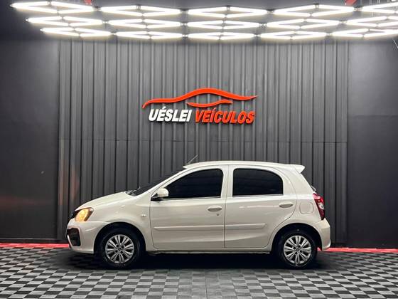 TOYOTA ETIOS 1.3 X STANDARD 16V FLEX 4P MANUAL TOYOTA ETIOS 1.3 X STANDARD 16V FLEX 4P MANUAL